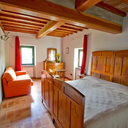 Alloggio per agriturismo Foglie Gubbio